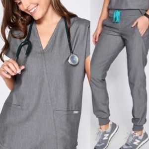 Rare 🤍🤍 Figs Taza Scrub Top & Moca Jogger Pant